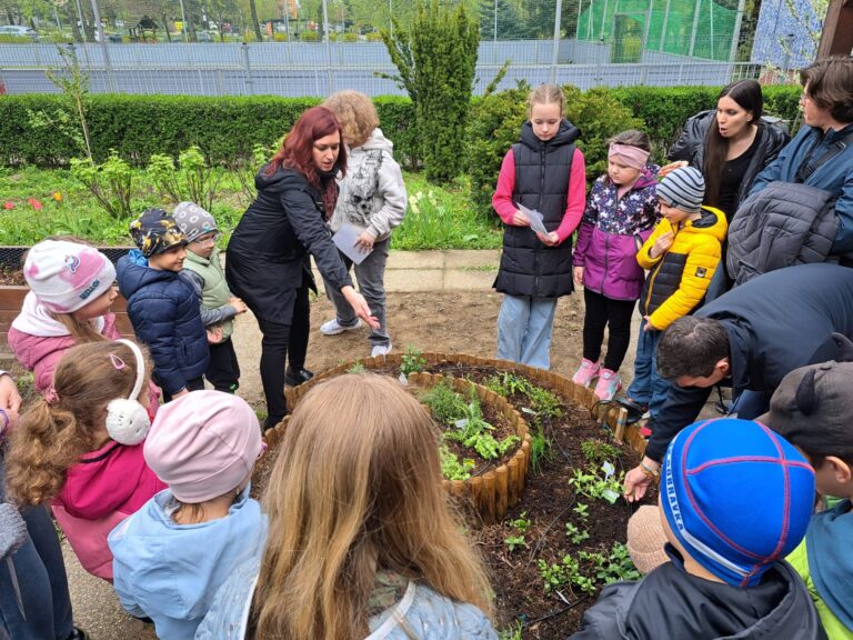 Pedagógovia zo Španielska na stáži v Základnej škole Pri kríži